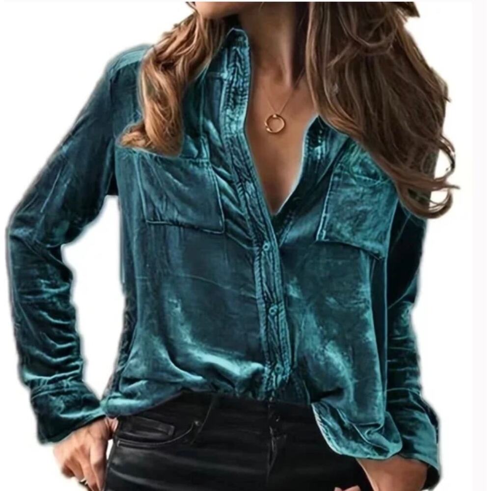 NWOT Velour Peacock Button Front‎ Blouse Top